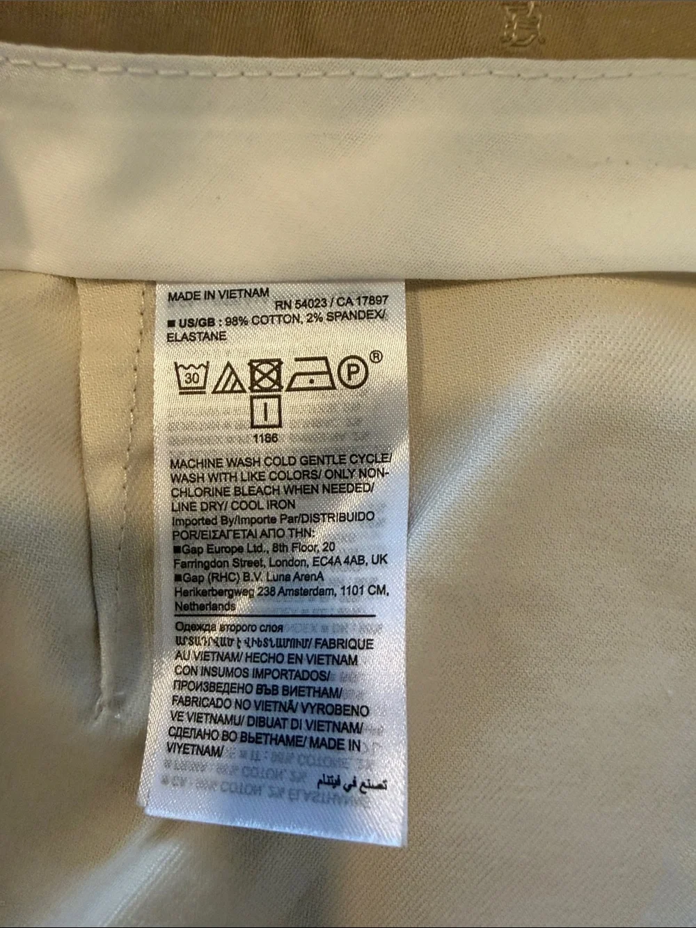 Banana Republic High Rise Pleated Tailored Shorts Ivory NWOT Size 4